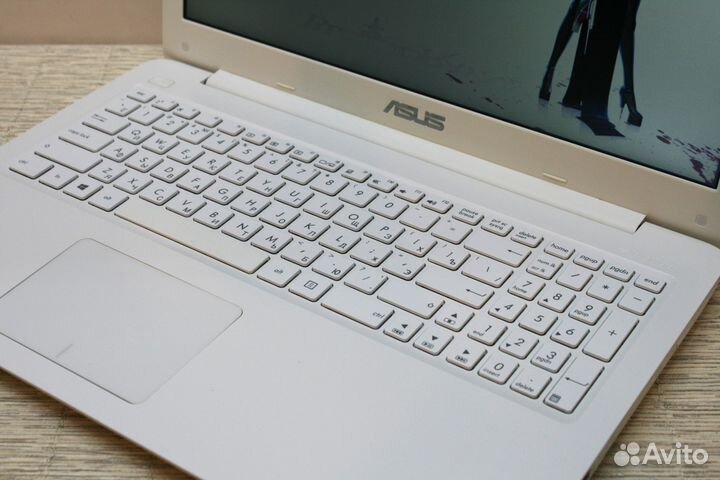 Красивый ноутбук Asus i5/ssd 256/nvidia