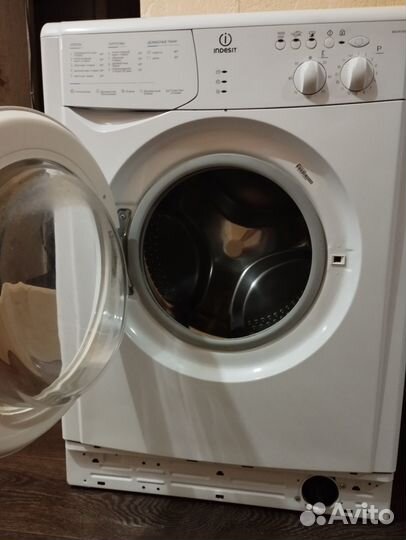 Стиральная машина Indesit автомат