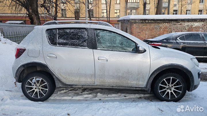 Renault Sandero Stepway 1.6 МТ, 2015, 122 000 км