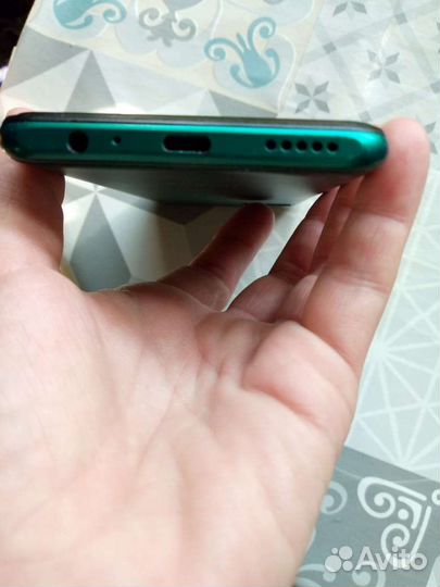 Продам телефон honor 10x lite в отличном состоянии