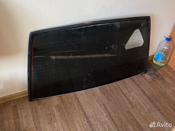 Заднее стекло ваз 2114