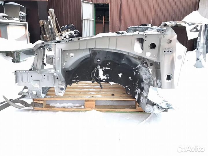 Передняя часть автомобиля Toyota Windom (MCV30) 2