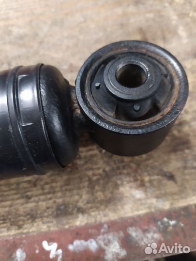 Амортизатор задний Опель Зафира Б