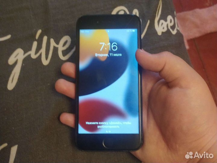 Телефон iPhone 7 128gb