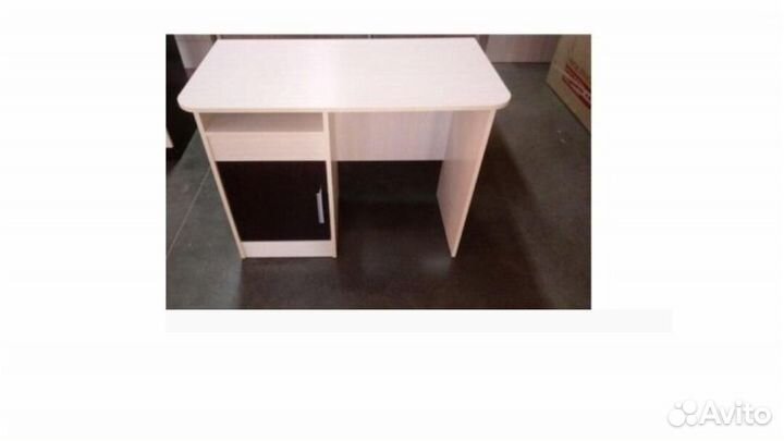 Компьютерный стол №4