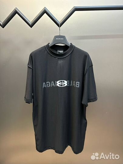 Футболка Balenciaga