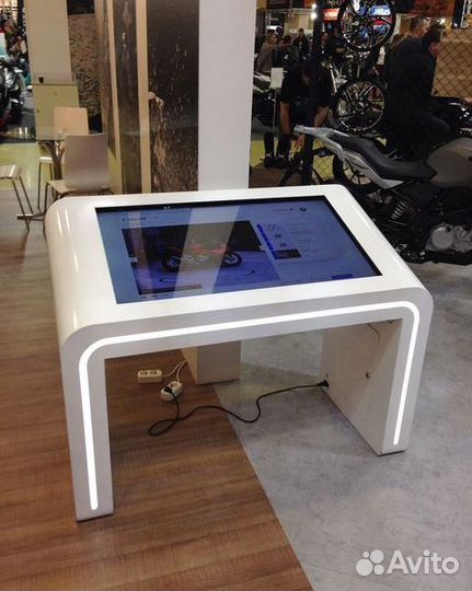 Сенсорные интерактивные столы для музея