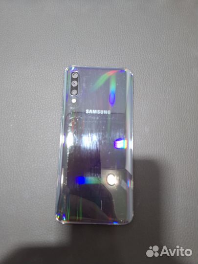 Samsung Galaxy A50, 4/64 ГБ