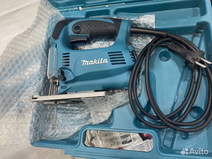 Инструмент makita в кейсе лобзик перфоратор