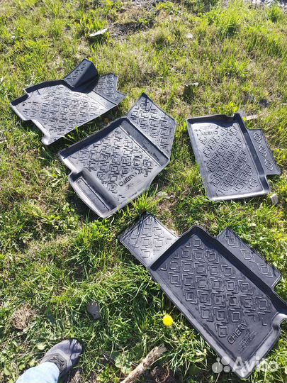 Продам коврики салона комплект 4 штуки