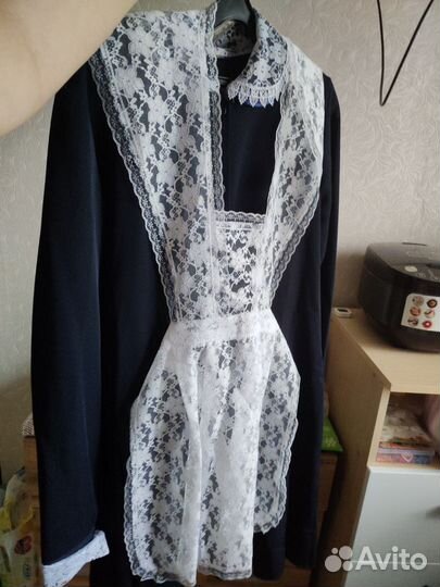 Школьная форма с белым фартуком