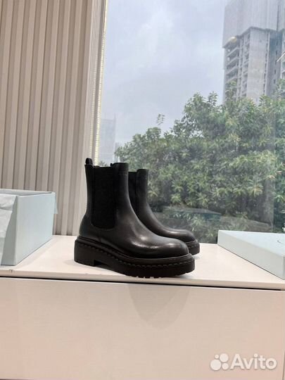 Ботинки Prada