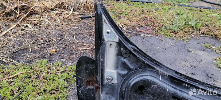 Крышка богажника