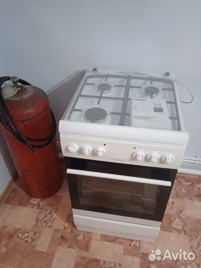 Продам газовую плиту