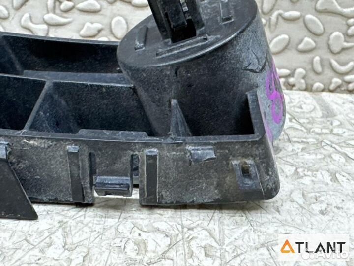 Крепеж бампера передняя левая nissan skyline