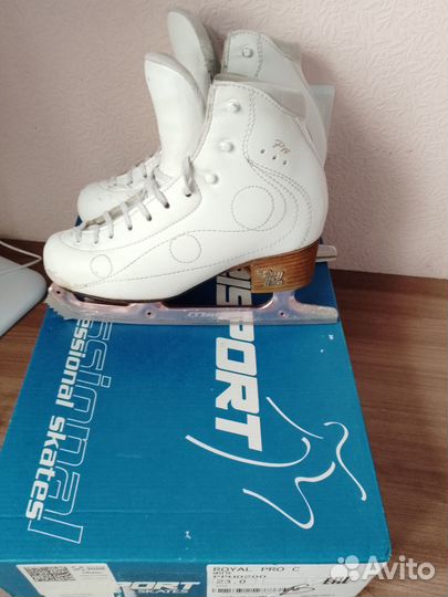Фигурные коньки risport royal pro c 230