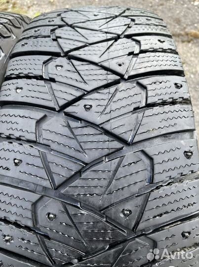 Dunlop Ice Touch 215/65 R16
