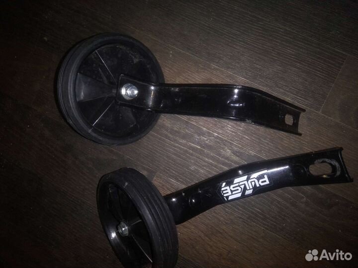 Новые боковые колеса беговела