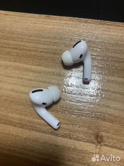 Наушник AirPods Pro (только левый или правый)