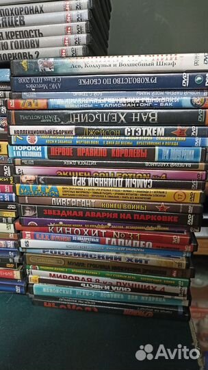 Диски с фильмами. Много