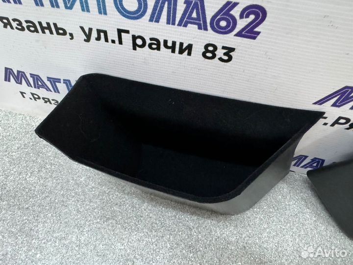 Кармашки в двери Voyah Free черные