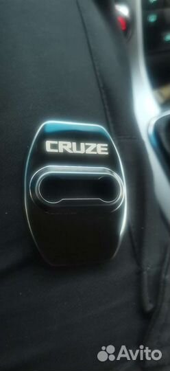 Накладки замков Шевроле Круз 2016-2018