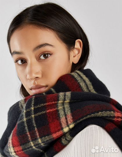 Шарф Bershka Новый