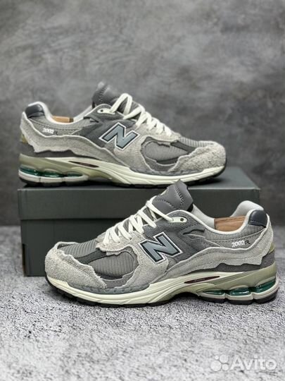 Кроссовки new balance 2002r