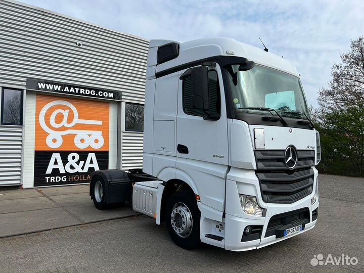 Pазбираем грузовик Mercedes-Benz Actros mpiv с 201