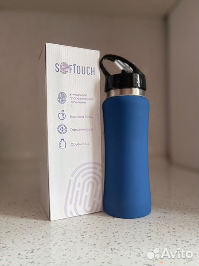 Бутылки для воды, кружка пивная, кружки для кофе