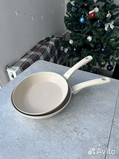 Набор сковородок 24 и 26 см