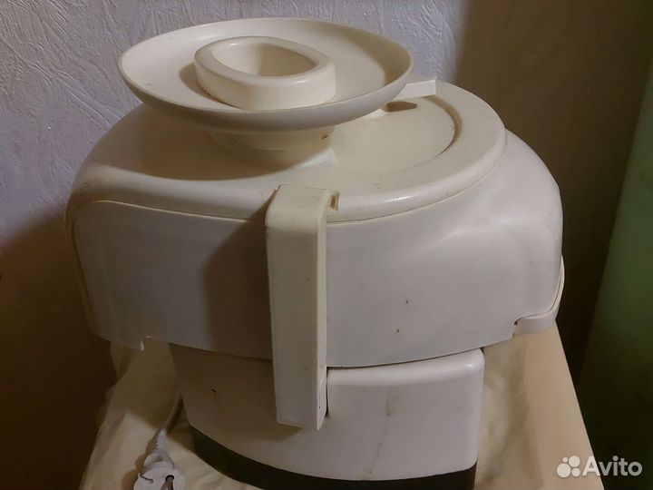 Соковыжималка электрическая