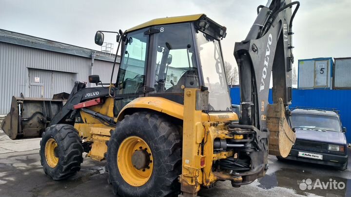 Экскаватор-погрузчик Volvo BL71, 2006