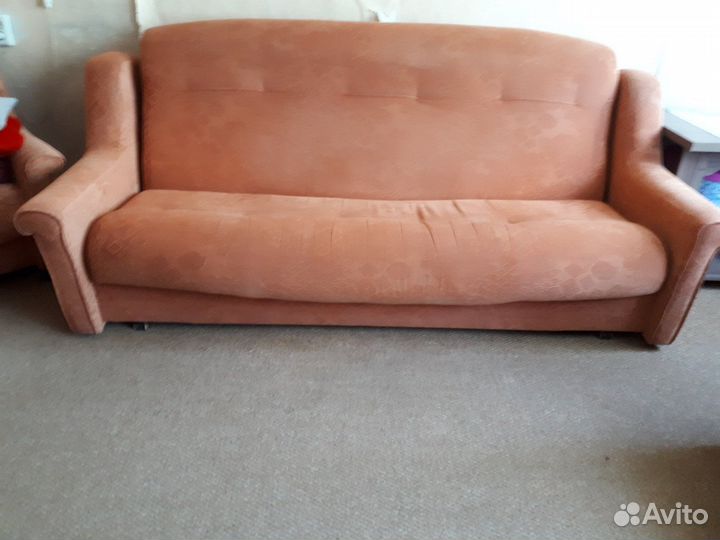 Диван велюровый бу