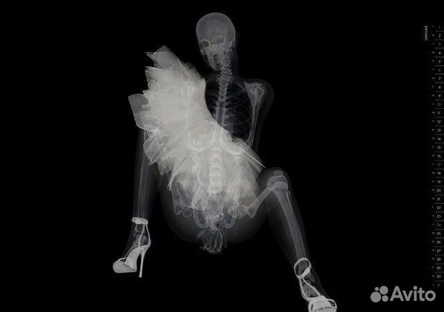 Воланы на одно плечо