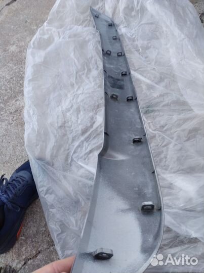 Молдинг бампера Toyota RAV4