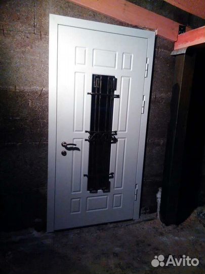 Дверь входная металлическая