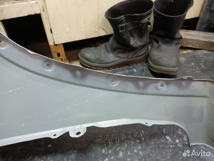 Крыло левое