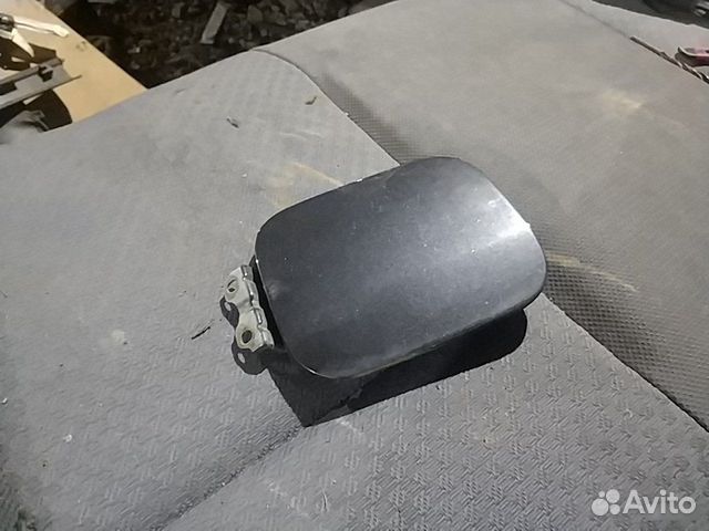 Капот лансер цедия