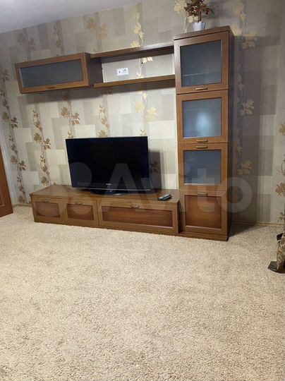 2-к. квартира, 63 м², 1/9 эт.