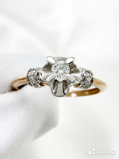 Золотое кольцо с бриллиантами 585 / 2.74 гр