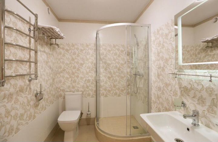 2-к. квартира, 65 м², 5/18 эт.