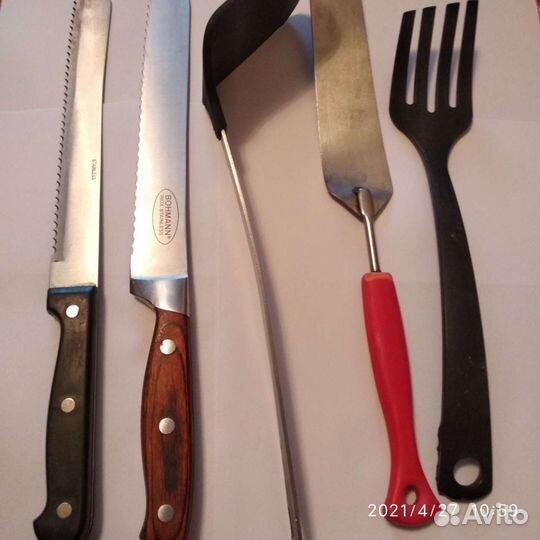 Два ножа и три лопатки