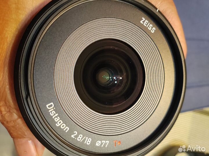 Carl Zeiss Batis 2.8/18 E для Sony E-Mount