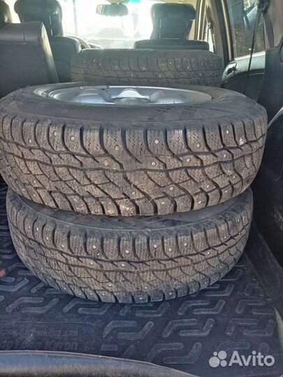 R15 Viatti Bosco Nordico V-523 205/75, PCD 5x139.7 DIA 98.5