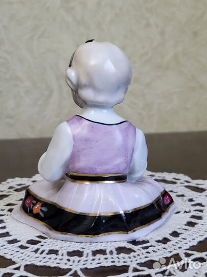 Винтажная фигурка девочки (Германия)