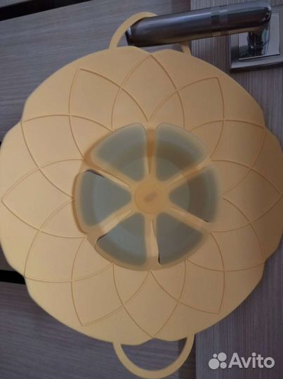 Кухонные и банные принадлежности всё новое