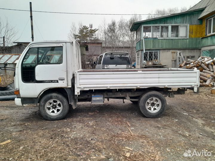 Nissan Atlas, 1996