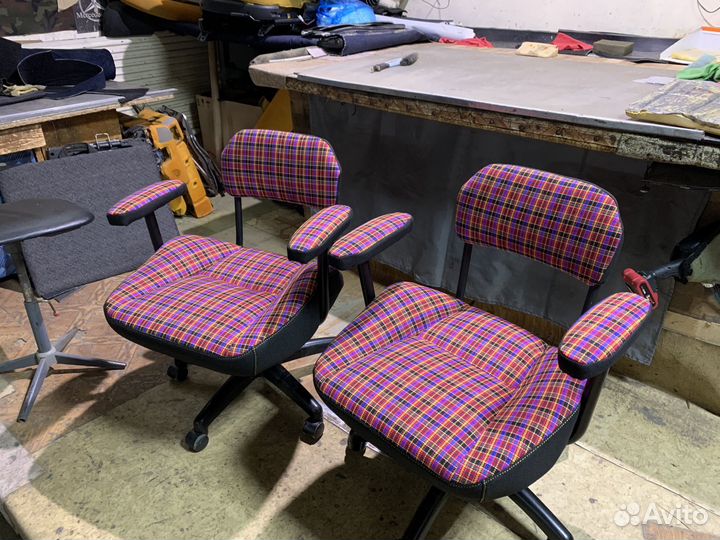 Офисное кресло