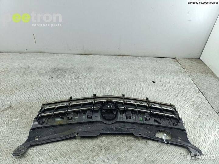 Б/У Б/У Решетка радиатора для 3-х дверного